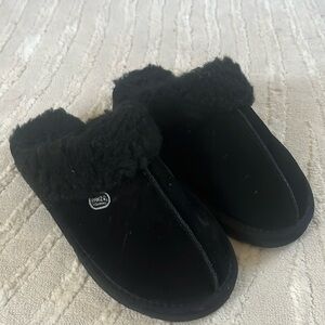 Pawz slippers size 7
